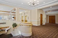 Luxury Condo @ Resort Base: Views, Pool, Hot Tub, Sauna, Gym, Bike & Hike