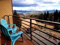 Beautiful Condo With Mountain Views Hotels in Wildernest