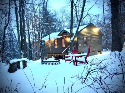 Perfect Benezette Cabin.  Nestled in the Woods, Yet Close to Attractions.  .