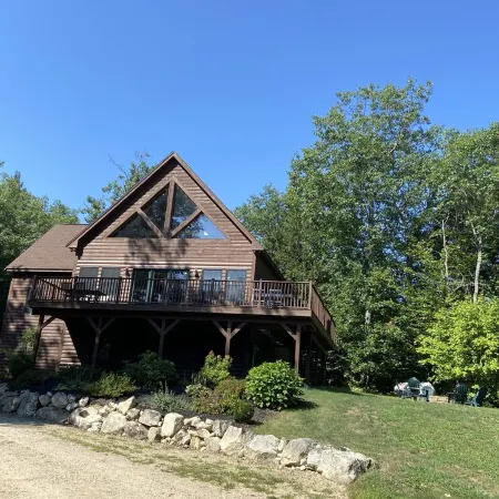 Njoy Charm - Gorgeous Family and Pet Friendly Home