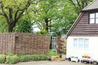Inclusive, child-friendly, dogs welcome, garden area, near pubs/river/golf