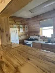 Private cabin that sits on fenced in one acre lotDog friendly)