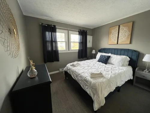 Cozy Court Street Apartment Steps from Everything! - 3-Star