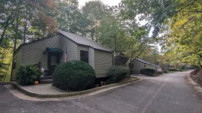 Treetop Retreat のホテル