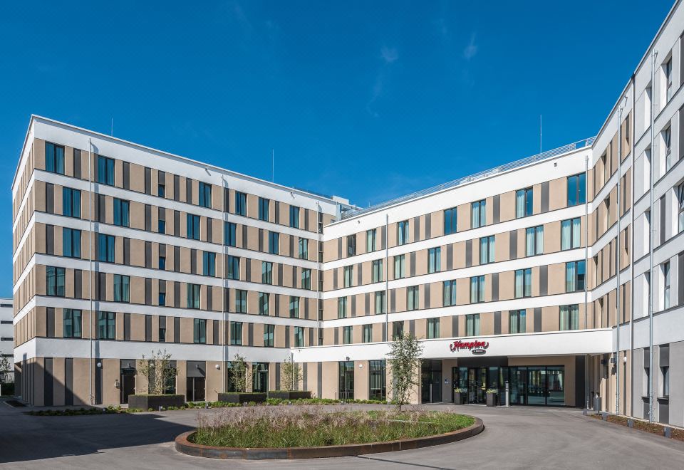 Hampton by Hilton Freiburg 사진