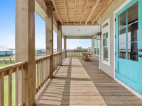 REEL N  REST in Hackberry LA ! Waterfront home with beautiful views . Hotels in Hackberry
