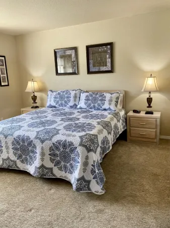 Golf Course View, Walk-in NO stairs! No pets allowed Отели рядом с достопримечательностью «TITANIC Museum Attraction»