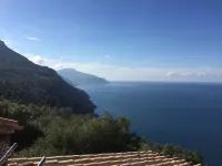 Arrive near the beach & feel good.