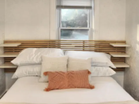 Peach by the Beach! 1 Bdrm Apt close to downtown Hotels in New Buffalo