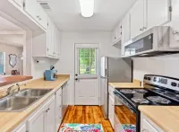 Ivy Cottage,  a Charming Cottage 5 Minutes from Downtown Fairhope.