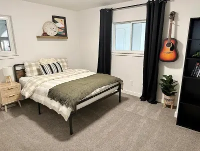 Modern Home Fully Remodeled W/Exercise Area Hotels near Railroad Park