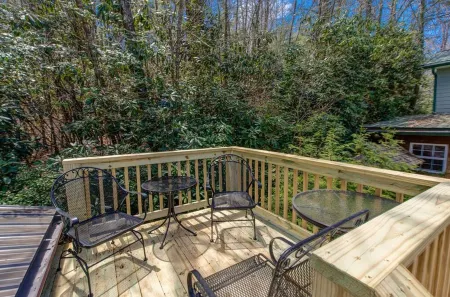 Comfortable, Convenient, Hot Tub and Freshly Renovated!! Отели рядом с достопримечательностью «Трейлхед фор Йеллоу Маунтин Трейл»