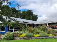 Cottage Amongst The Vines Hotels in Creswick