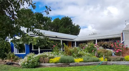 Cottage Amongst The Vines