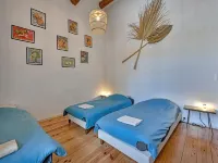 La Maison des Vendangeurs , Gîte with swimming pool and bicycles Hotels in Beaucaire