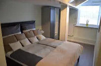 Newly built holiday apartment in a modern country house style. 10 min cycle path to the beach