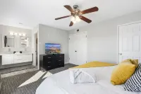 !NEW! Pool + Gym + Free Golf! Family Desert Oasis