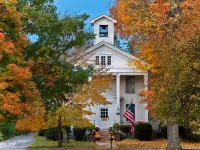 Fountain ViewII~Charming historical building in the heart of downtown Wellsboro.
