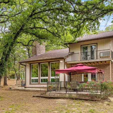 Relax at the 5-beds Woodland Vacation Home near Frisco