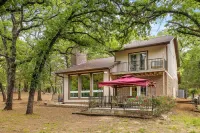 Relax at the 5-beds Woodland Vacation Home near Frisco
