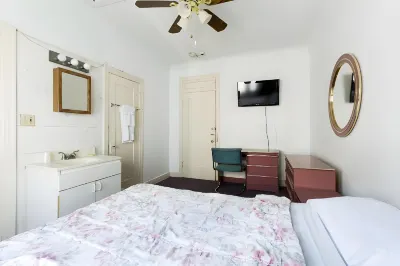 Hotel del Flores Các khách sạn gần Franklin D. Murphy Sculpture Garden