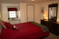 Cow Barn converted into a beautiful spacious home. Hotels in Mount Tabor