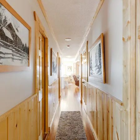 Summit Condo 201A - Recently Renovated, Great Views, Close to Village!