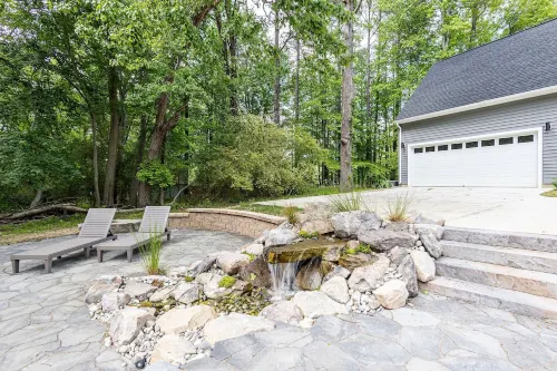 8 Miles to Bush Gardens/5 Bedroom Rancher with 2 Master's/ Playground/Backyard