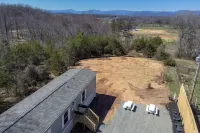 The Nest on Hawks Ridge with Mountain Views