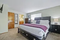 Sequoia House ~ 1 Mile from Park Entrance! Hotels near Rocky River Wear