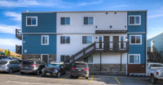 Lakeside One-Bedroom with Balcony/Views! Close to Keystone.