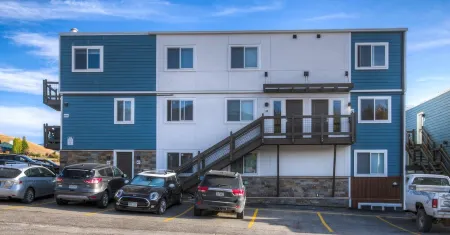 Lakeside One-Bedroom with Balcony/Views! Close to Keystone. Отели в г. Диллон