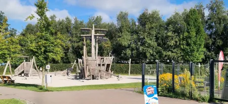 Shore Happiness on the Great Sea with Boat, Canoes and Kayak.  Dog Friendly! Отели в г. Зюдброкмерланд