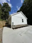 Brand new home less than one mile to Bryson City!