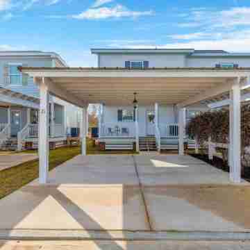 Home 4 U at Olive Bayou! Downtown Lake Charles Hotel Exterior