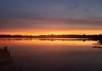 Relaxing Cottage Steps From the Lake