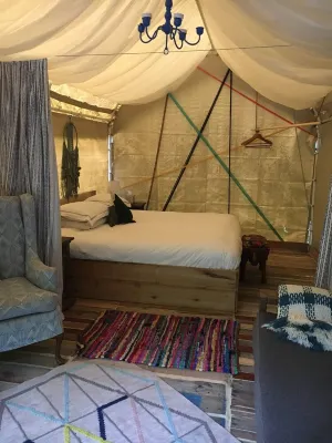Idealic Island OFF-Grid Glamp + Soak