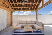 Seaside Serenity: A luxurious and modern HEATED Pool Home