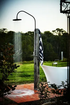 luxury couples retreat Hotels near Emporium Bellingen