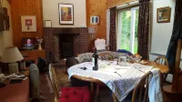 Morrone Cottage - Beautiful mountain cottage, large garden and wonderful views. Hotels in Ballater