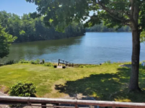 Great cabin on a tidal river, just minutes from Acadia National Park.