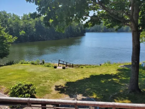 Great cabin on a tidal river, just minutes from Acadia National Park.