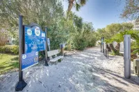 NEW Romantic Luxury Condo 1BD/1BTH - 5 min walk to the beach in heart of Destin