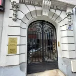 Newly renovated studio 15 minutes from central Paris