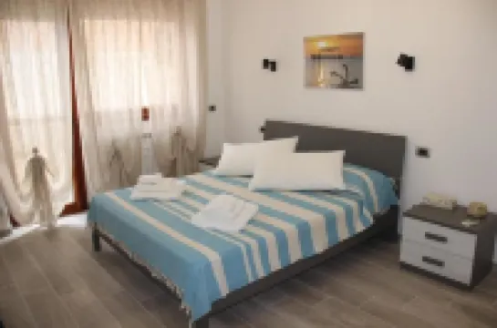 Ostia, apartment 50 mt from the beach, finished and quiet-sea view