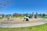 Riverstone Condo by Lake Cda~King Bed, Walk to Shops & Dining, Close to Downtown