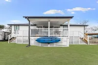 Gusto Cove on the Canal
