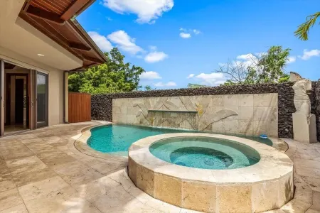 Luxury Oceanfront Oasis with Private Pool-Short Walk to Magic Sands Beach! Отели рядом с достопримечательностью «Уайт Сандс Виллидж»