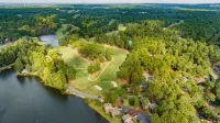 Luxury Golf Simulator, Golden Tee, Shuffleboard, Hot Tub and Stunning Views!