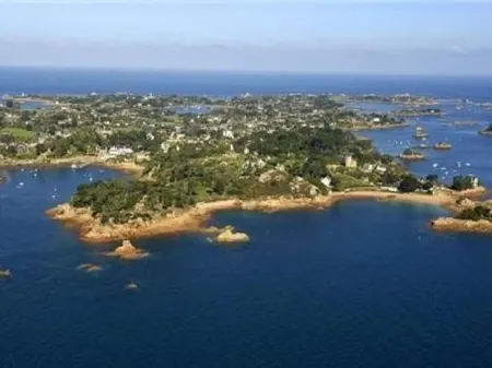 Gite la Capitainerie (5 stars) - private spa facing Brehat- Paimpol Отели в г. Плубаланек